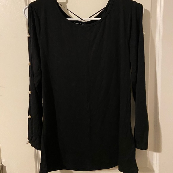Black long sleeve - Picture 1 of 2